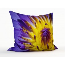 Декоративная подушка 'Лиловый цветок', 45X45 см.