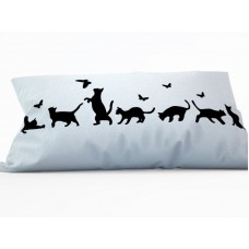 Декоративная подушка 'Котики на охоте', 25X45 см.